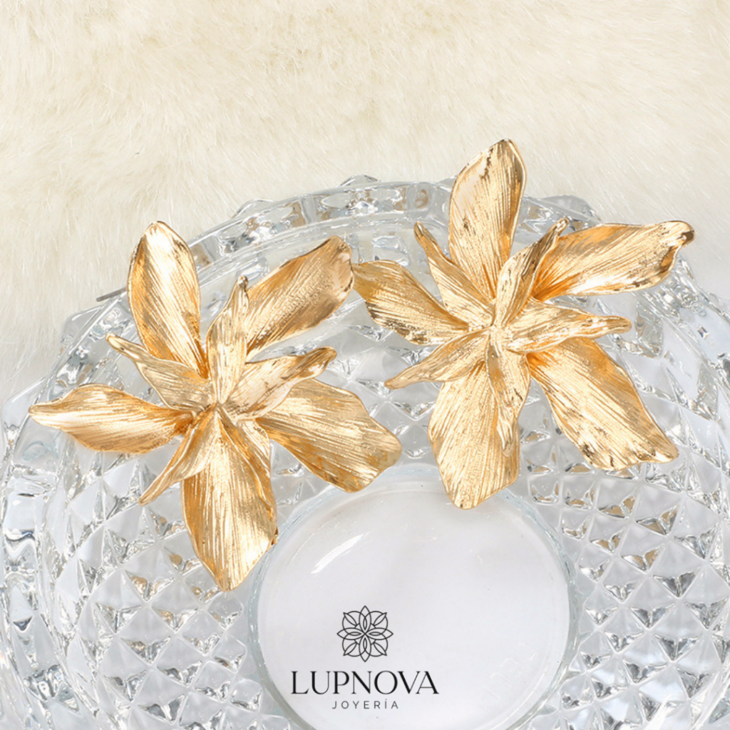 Aretes flor tridimensional grande dorado e3