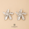 Aretes flor tridimensional grande plateado