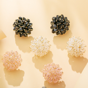 Aretes pompones de cristales all