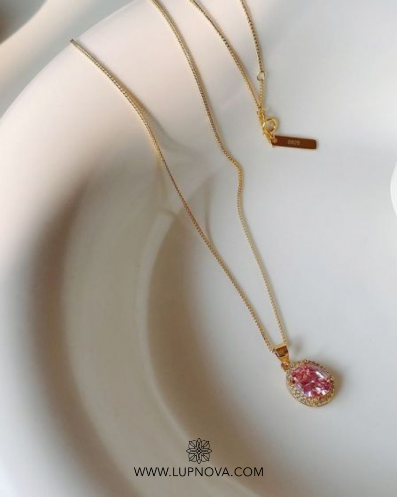 Cadena con pendiente ovalado de circonia plata925