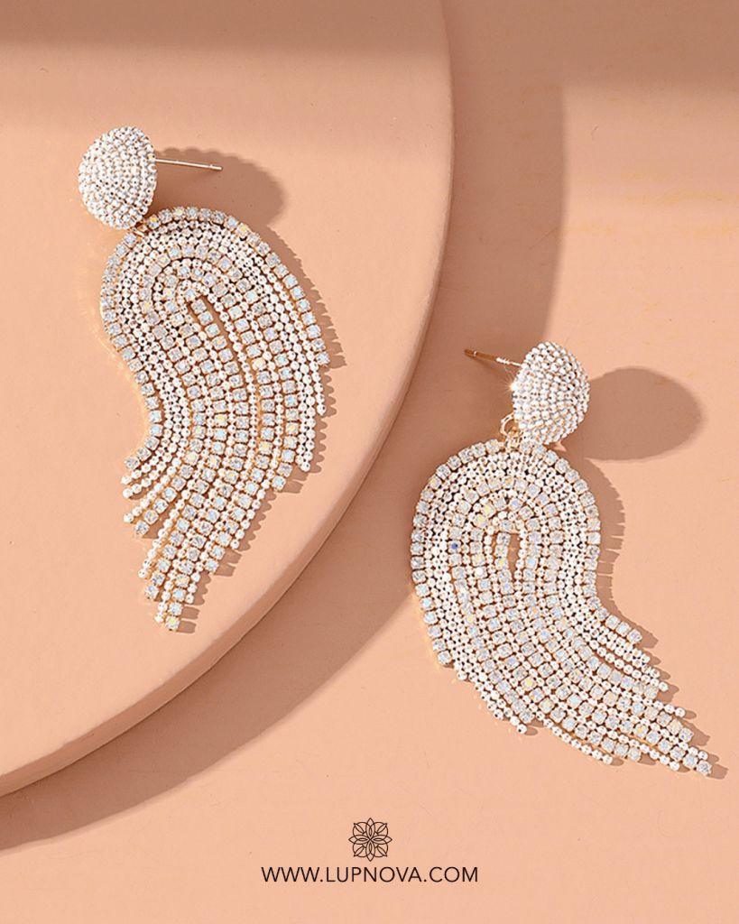 Aretes cascada de mini borlas y brillantes