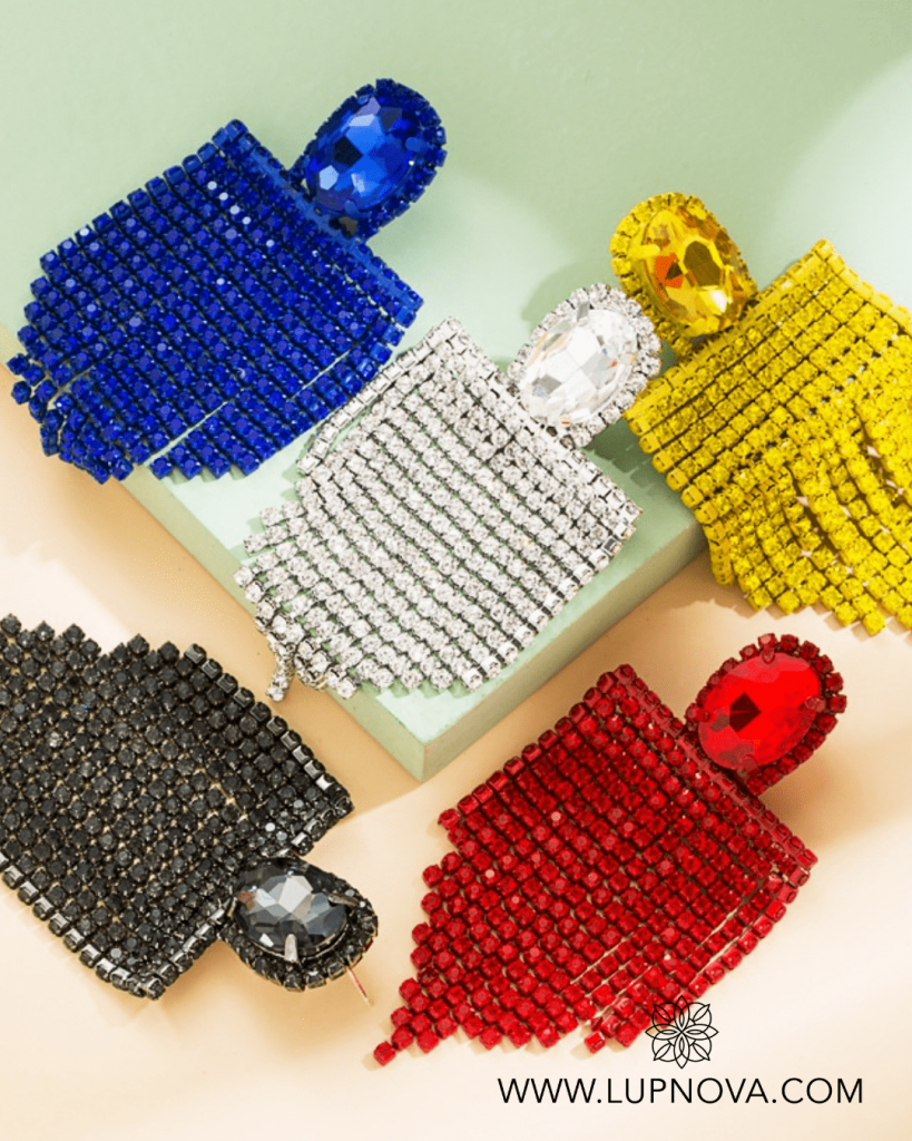 Aretes banderolas de borlas