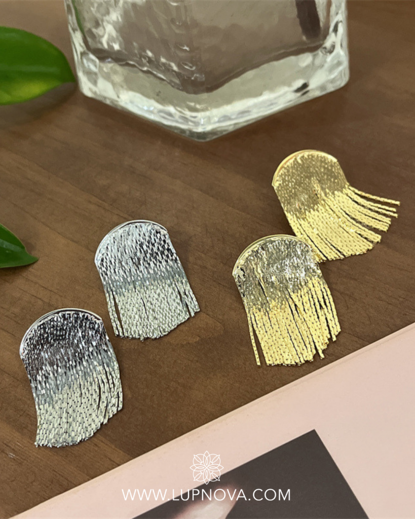 Aretes de hilos metálicos
