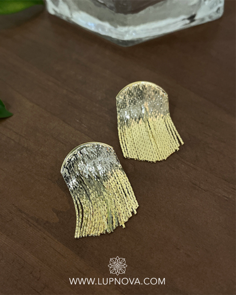Aretes de hilos metálicos