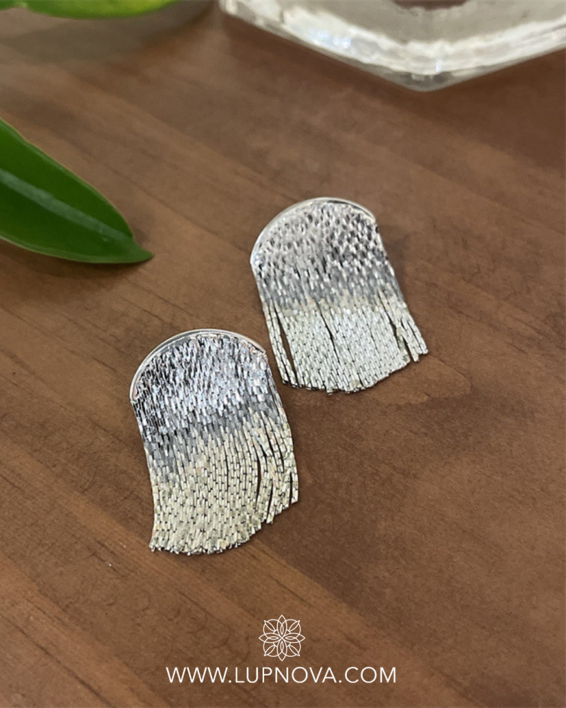Aretes de hilos metálicos