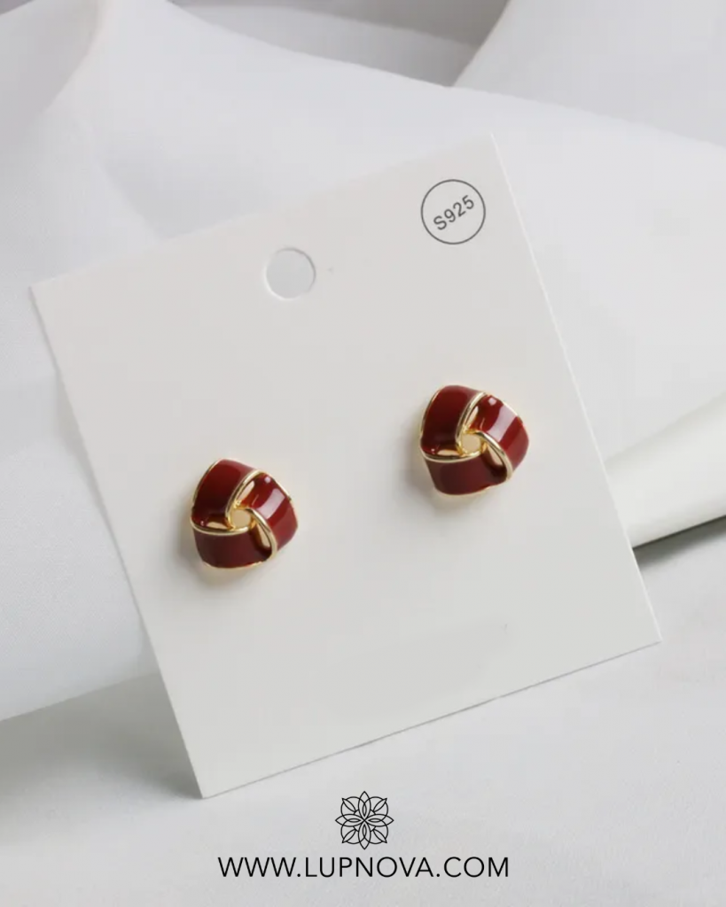 Aretes bandas entrelazadas triangulares