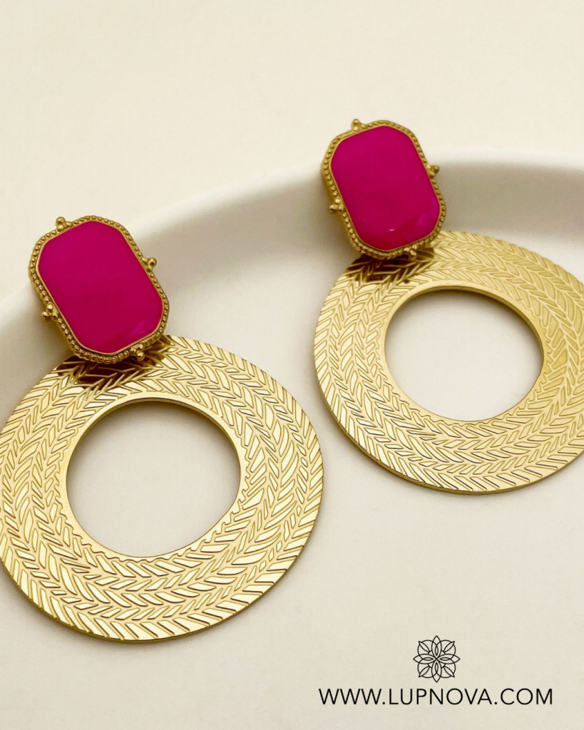 Aretes cículos tallados fucsia