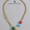 Cadena con corazones de resina