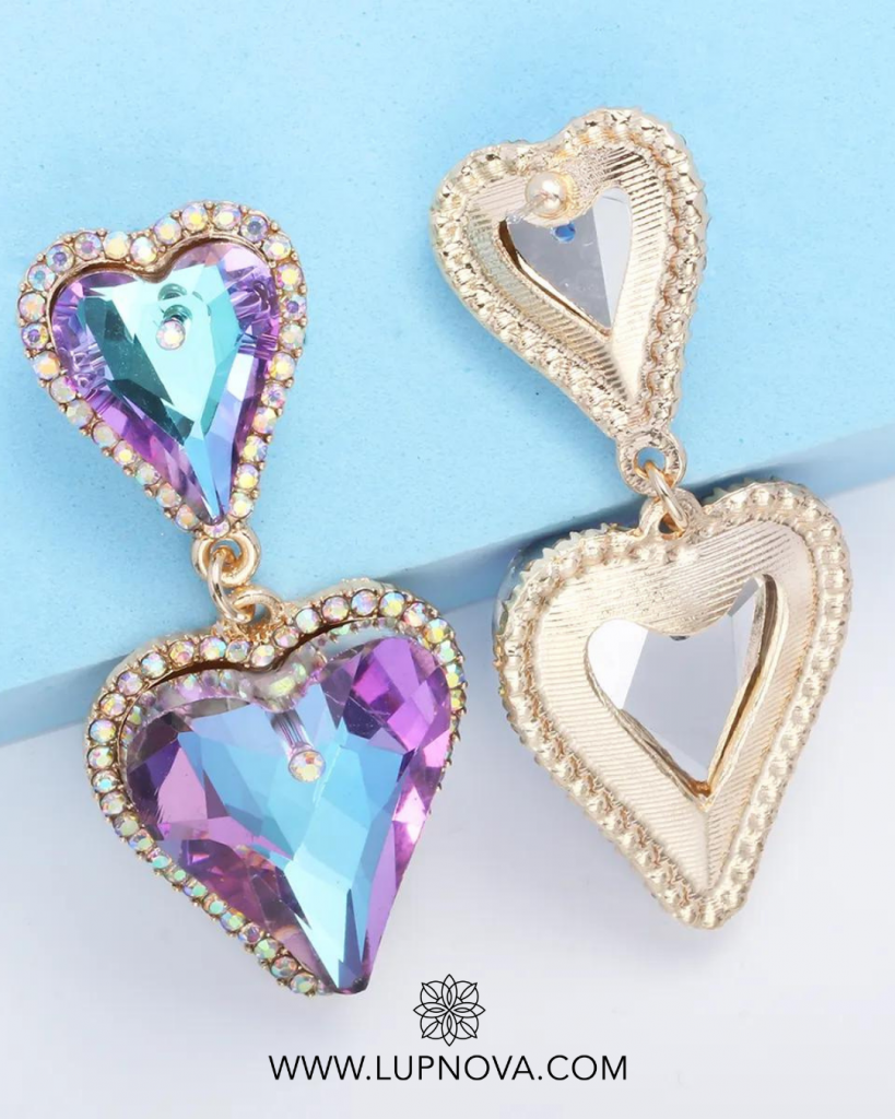 Aretes corazones iridiscentes
