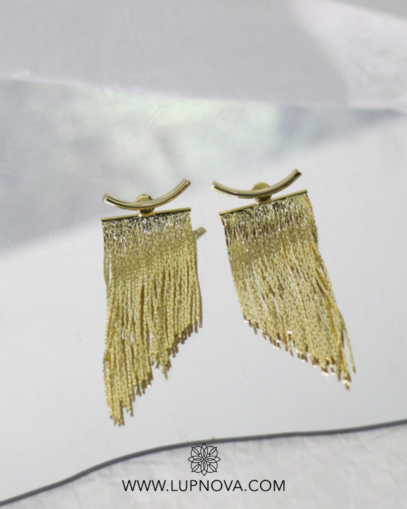Aretes minimal con hilos metálicos