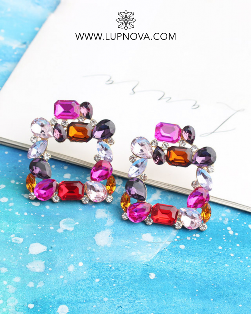 Aretes cuadros y cristales