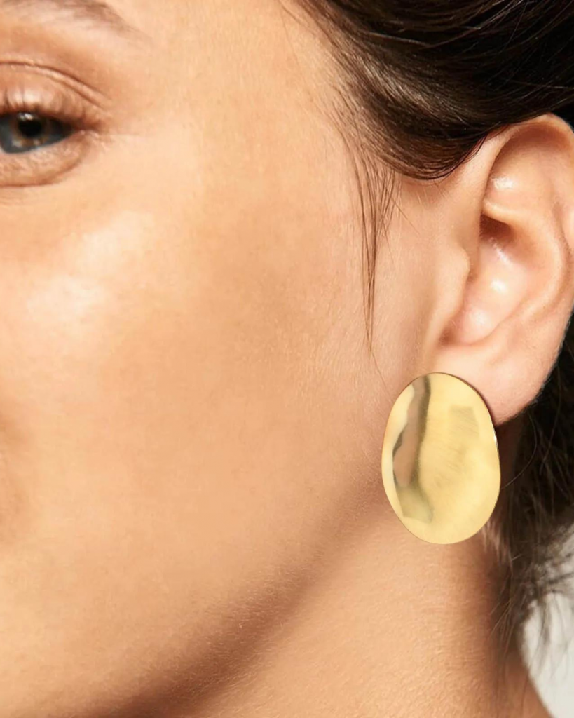 Aretes lunares de acero