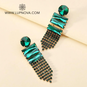 Aretes banderolas en cascada
