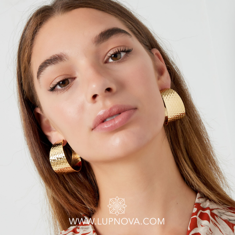 Aretes textura martillada