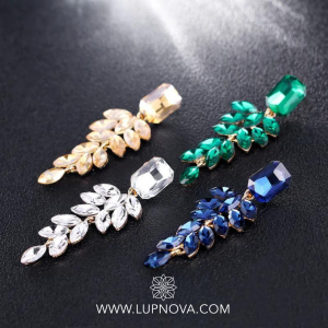 Aretes colgantes de hojas