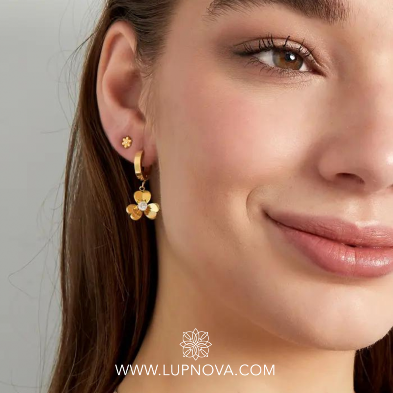 Aretes mini flor colgante - Imagen 4