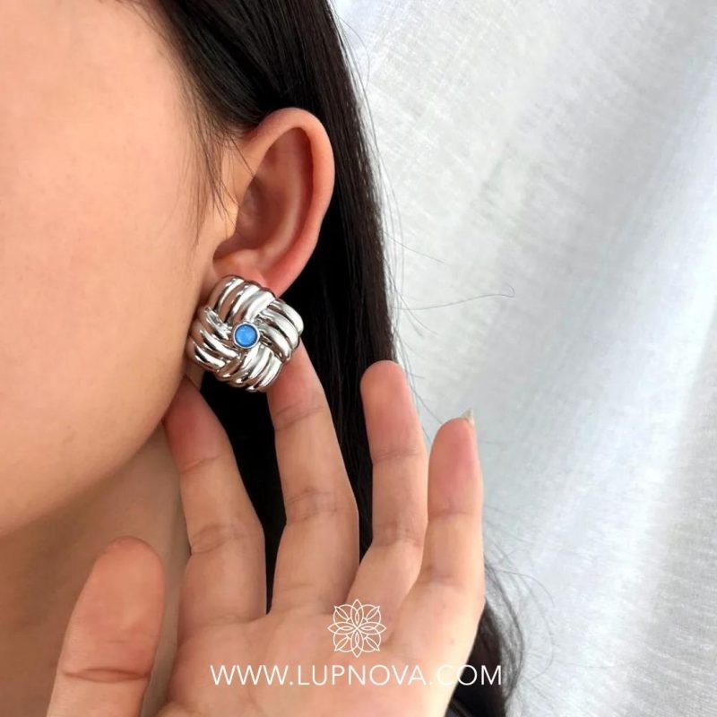 Light blue studs - Imagen 2