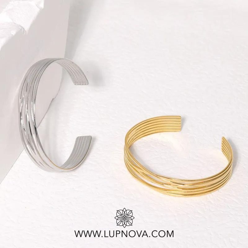 Pulsera hilos entrelazados