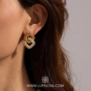 Aretes rombos de mini perlas