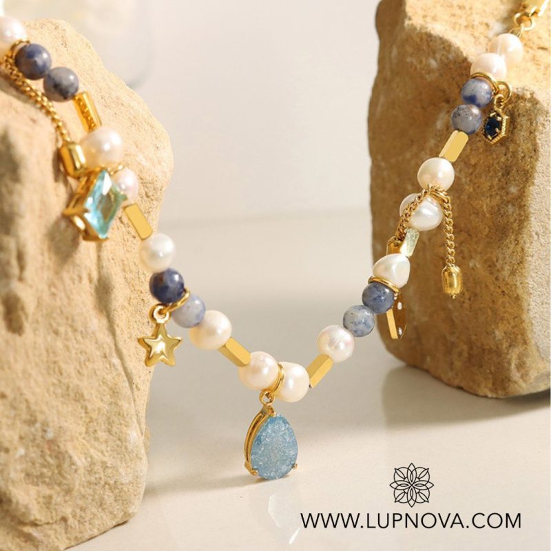 Collar de perlas y charms - Imagen 4