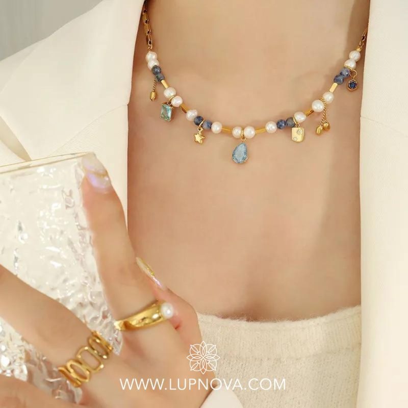 Collar de perlas y charms - Imagen 3