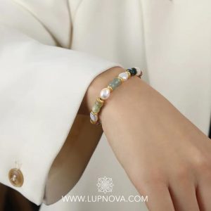 Pulsera elástica con perlas
