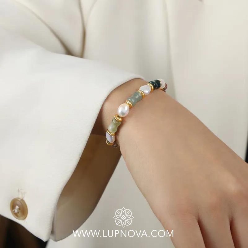 Pulsera elástica con perlas
