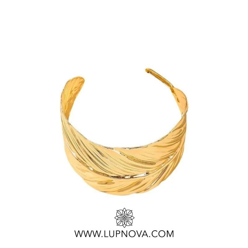 Tropical cuff