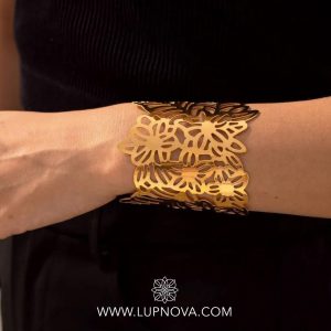 Lace cuff