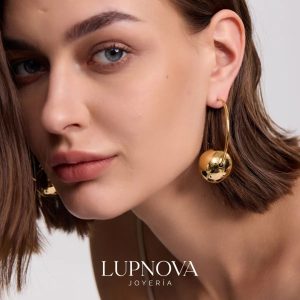 Aretes Esfera Gigante